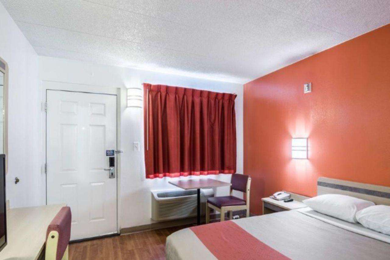 Motel 6 Chicago Southwest - Aurora Luaran gambar