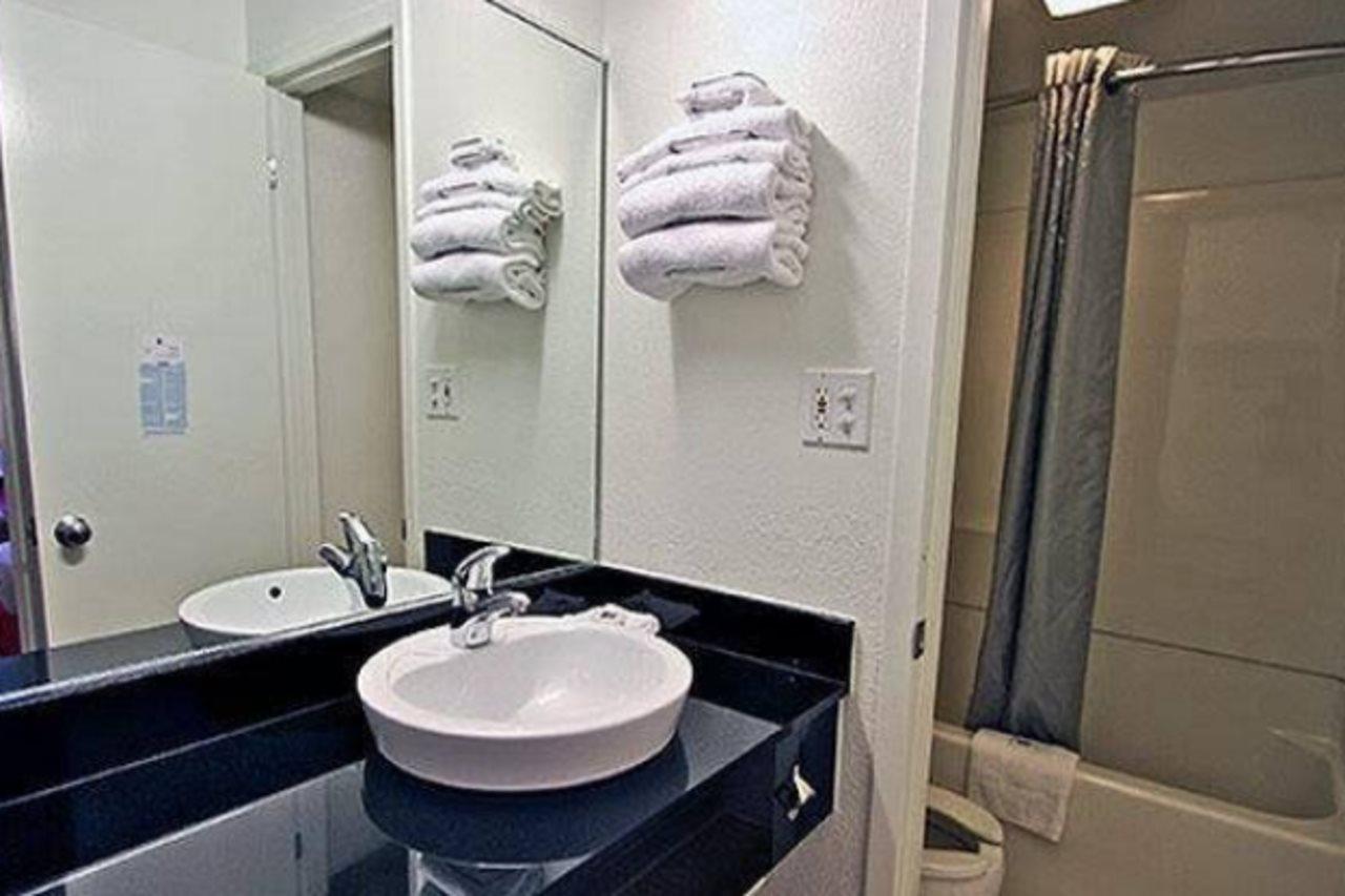 Motel 6 Chicago Southwest - Aurora Luaran gambar