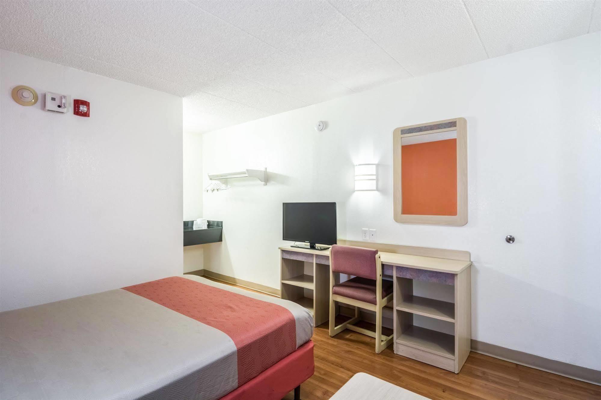 Motel 6 Chicago Southwest - Aurora Luaran gambar