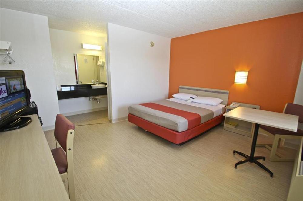 Motel 6 Chicago Southwest - Aurora Bilik gambar