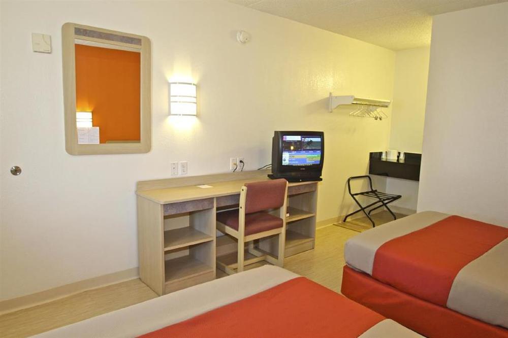 Motel 6 Chicago Southwest - Aurora Bilik gambar